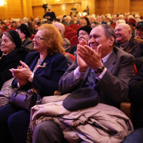 156 de cupluri din Galați premiate pentru 50 de ani de căsătorie