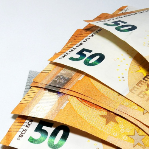 Evoluția euro și a altor monede pe piețele internaționale