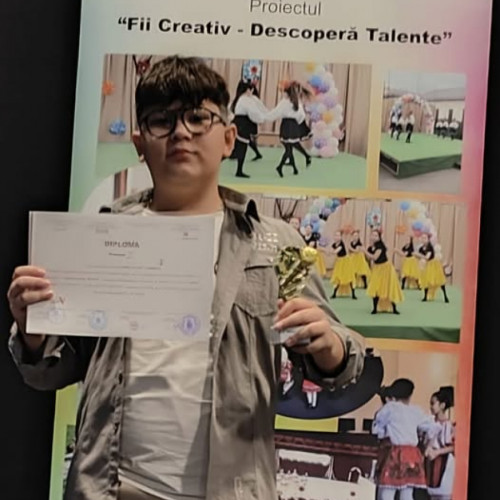 Elev premiat la Festivalul "Cântec pentru mama" din Galați