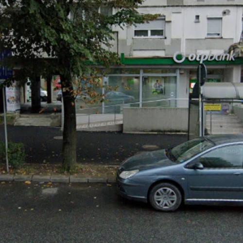 Locatarii din Mănăștur se plâng de condiții insalubre