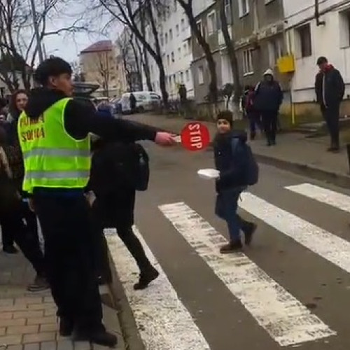 Patrula școlară a fost implementată în Dorohoi pentru siguranța pietonilor