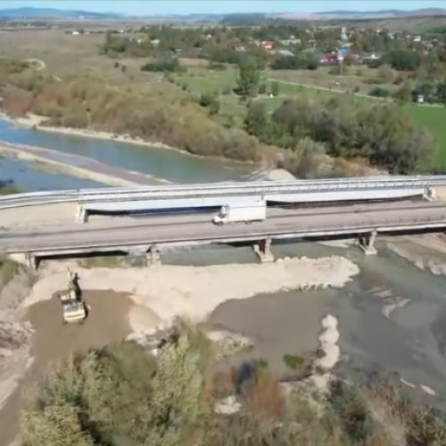Podul de la Girov, în pericol de prăbușire, rămâne închiriat