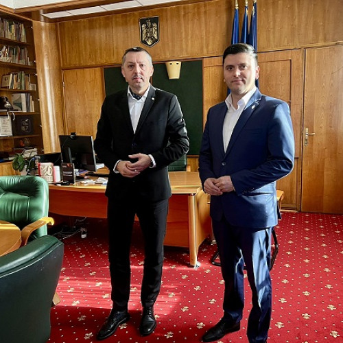 Deputatul PNL Adrian Cozma discută cu ministrul Educației Daniel David despre educația din Satu Mare