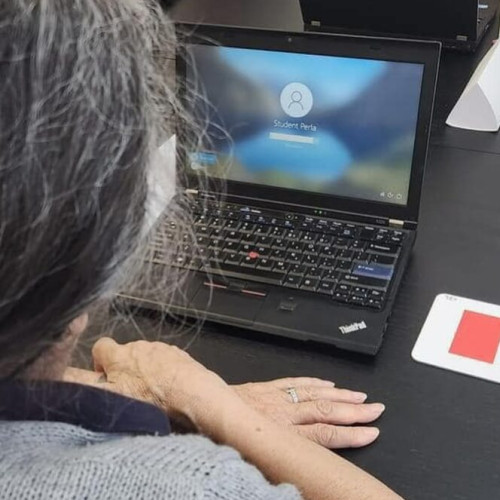 Primarul Nicușor Dan anunță un nou program de educație digitală pentru seniori