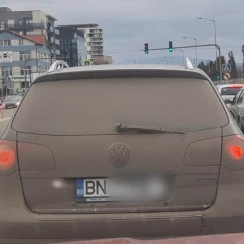 Clujean în căutarea unui șofer fugit după un accident