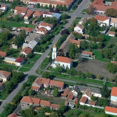 Românii caută locuințe ieftine în Batania, Ungaria