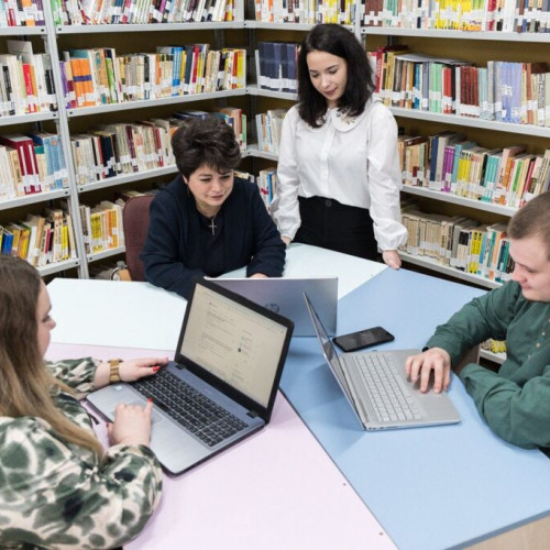 Primul ghid științific din România pentru tratamentul dependenței de internet la adolescenți