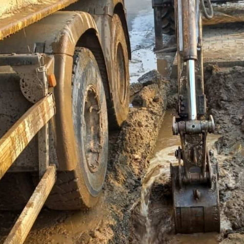 Avarie la conducta de apă: întreruperi de furnizare în mai multe localități