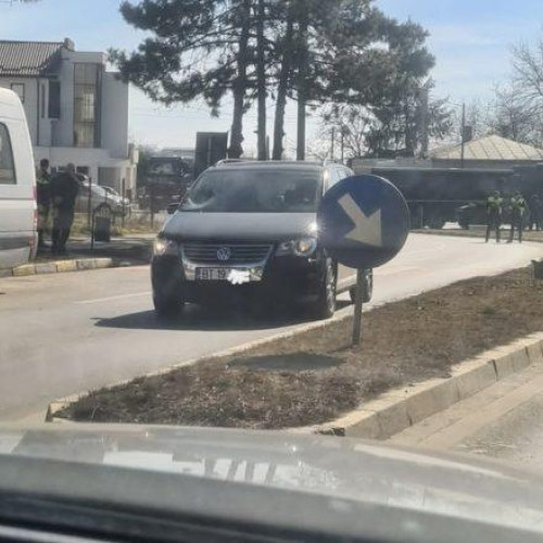 Accident pe trecerea de pietoni: Un bărbat vârstnic, transportat la Urgențe