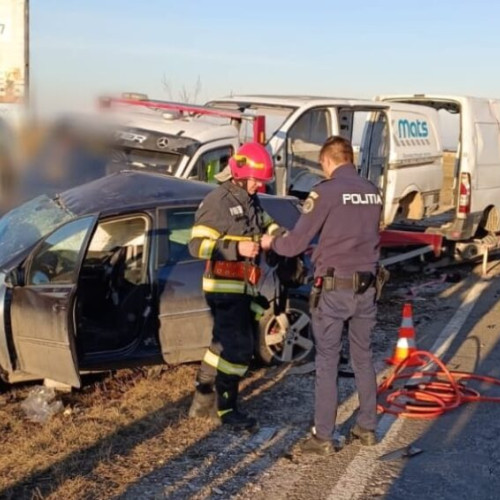 Accident rutier la Marginea: două autoturisme și o autoutilitară implicate