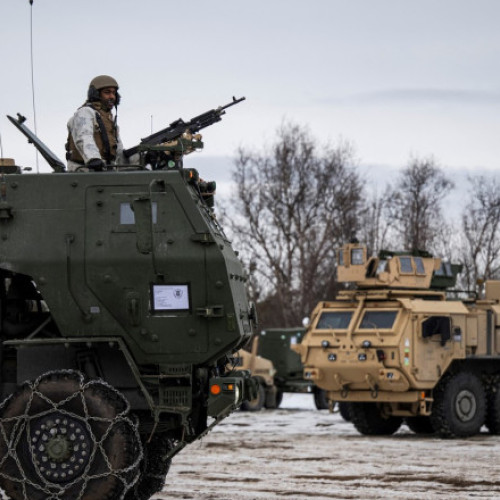 FBI a arestat un militar american suspectat de vânzarea de informații clasificate