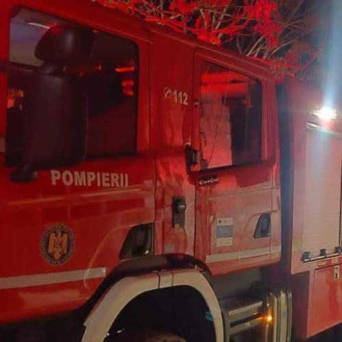 Incendiu la un apartament în Baia de Aries