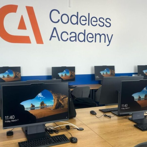 Inaugurarea unui nou laborator în cadrul FEAA la Universitatea "Alexandru Ioan Cuza" din Iași