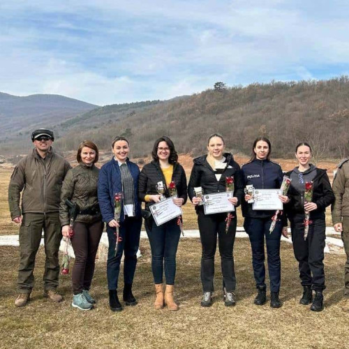 Poliția Alba anunță câștigătoarele concursului de tir sportiv