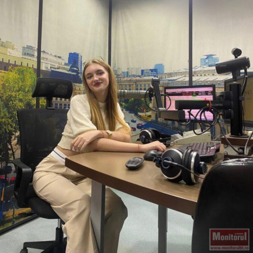 Ioana Crainiciuc, o tânără din Botoșani, promovează jurnalismul onest la București FM