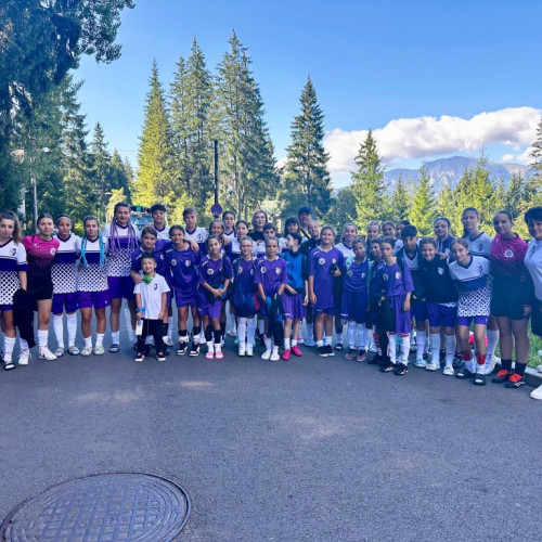 Martisorul se celebrează cu fotbal feminin și psihologie în Argeș