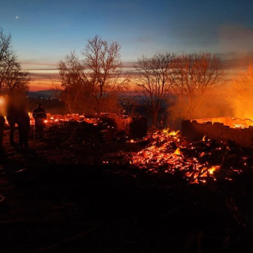 Incendii de vegetație în județul Cluj, pompierii intervin cu rapiditate