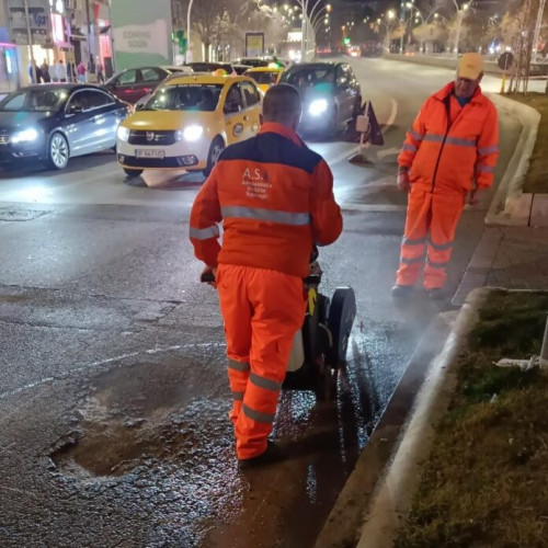 Asociația Străzilor a demarat lucrări de reparare a gropilor