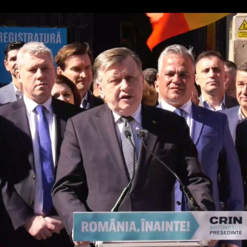 Crin Antonescu a demisionat din PNL după 35 de ani