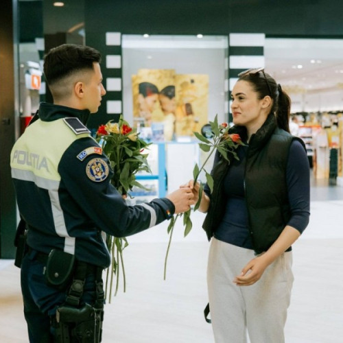 Bărbații din Ministerul Afacerilor Interne din Arad au sărbătorit Ziua Femeii