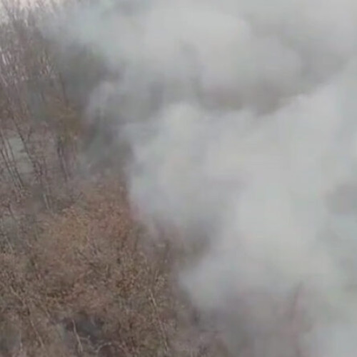 Elicopterul Black Hawk al Inspectoratului General al Aviatiei, activ în combaterea incendiilor în Hunedoara