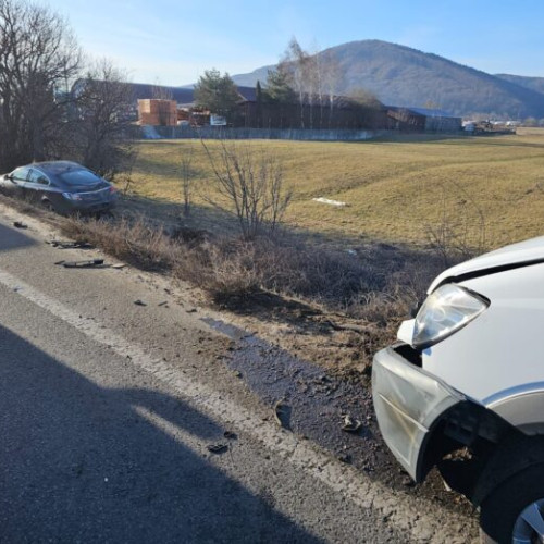 Accident cu doi răniți la intrarea în Gura Humorului