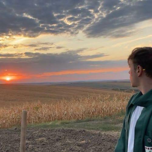 Tânăr din Movileni își preia afacerea de familie în agricultură