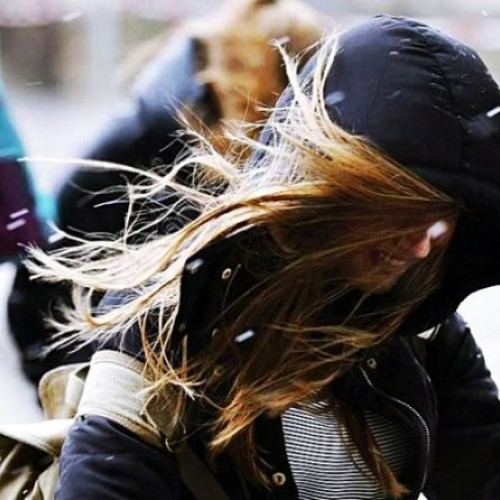 ANM avertizează: Cod galben de vânt puternic