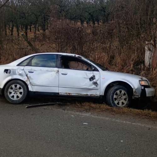 Fete rănite în incident, șoferul refuză transportul la spital