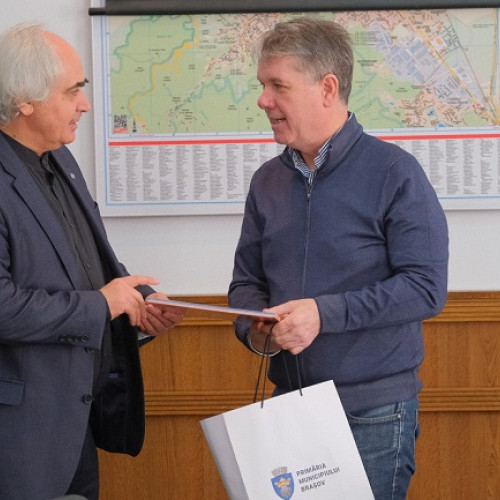 Primarul Brașovului vrea să reia colaborarea cu Teatrul Național „Mihai Eminescu” din Chișinău