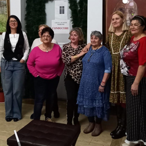 Cenaclul "Noduri și Semne" celebrează ziua de 8 Martie cu poeme