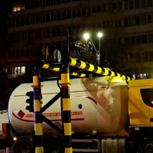 Incident cu o cisternă de GPL la Pasajul Unirii din București