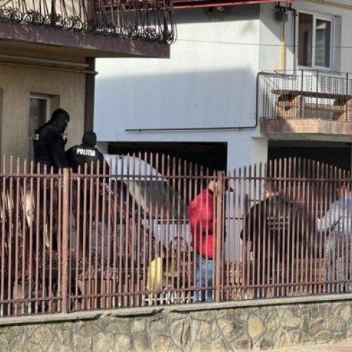 Percheziții la un bărbat din Botoșani în legătură cu instigarea la violență