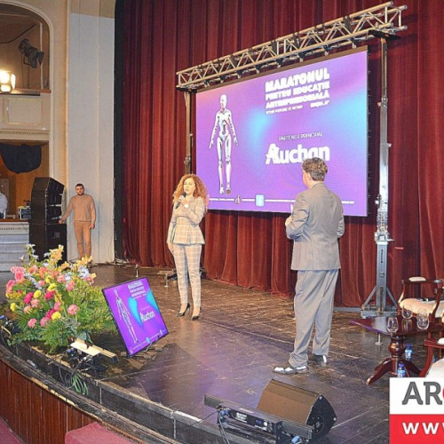 Semifinala "Maratonului pentru Educație Antreprenorială" a avut loc la Teatrul Clasic Ioan Slavici din Arad
