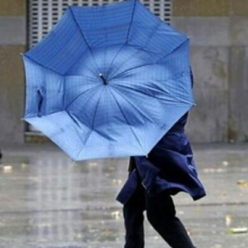 Cod galben de vânt și precipitații anunțate în Cluj
