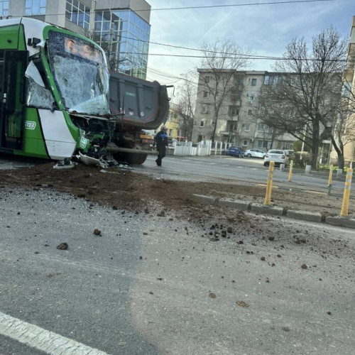 Accident cu tramvai în București: circulația a fost blocată pe mai multe linii