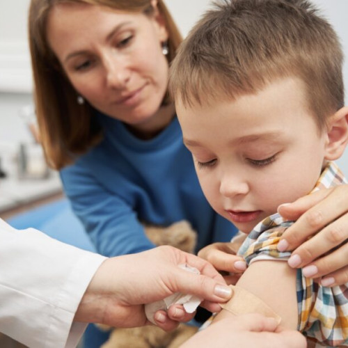 Creșterea numărului de părinți care aleg să nu vaccineze copii din cauza dezinformării