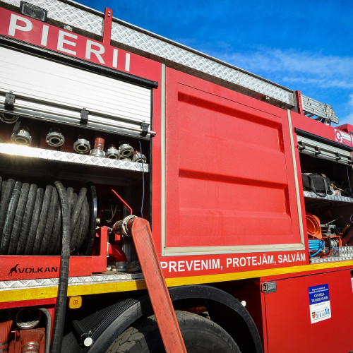 Incendiu la un apartament din Sibiu: două persoane transportate la spital