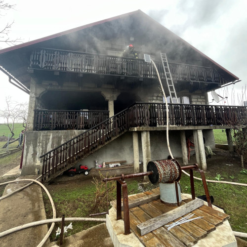Incendiu într-o gospodărie din Horlaceni