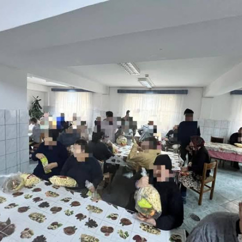 O biserică din Botoșani ajută zeci de bătrâni bolnavi