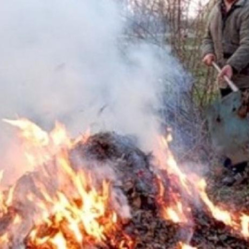 Proprietarii din Cluj-Napoca acuzati de arderea deseurilor