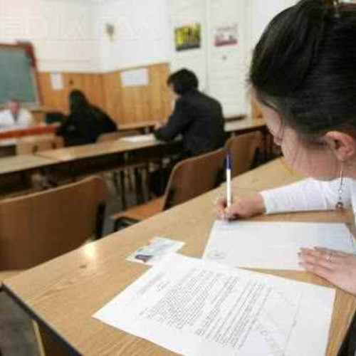 Peste 3.700 de elevi din Botoșani participă la simularea Evaluării Naționale