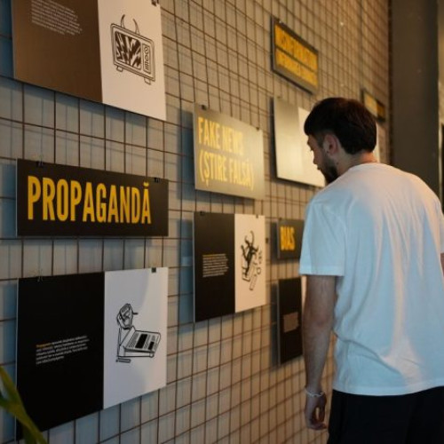 Expozitia interactivă "Fake News. Pe urmele minciunilor" ajunge la Focsani