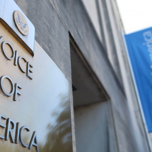 China salută decizia lui Trump de a desființa Vocea Americii și Radio Asia Liberă