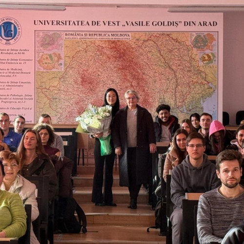 Studenții Universității de Vest "Vasile Goldis" din Arad participă la cursuri de medicină tradițională chineză