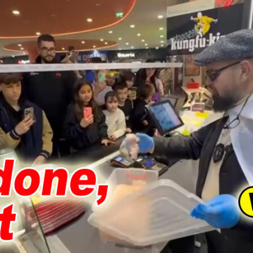 Piedone descoperă mâncare "din viitor" la un restaurant din Buzău