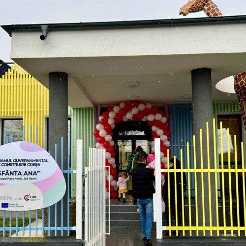 Cresa "Alba ca Zapada" a fost inaugurată în Piatra Neamț