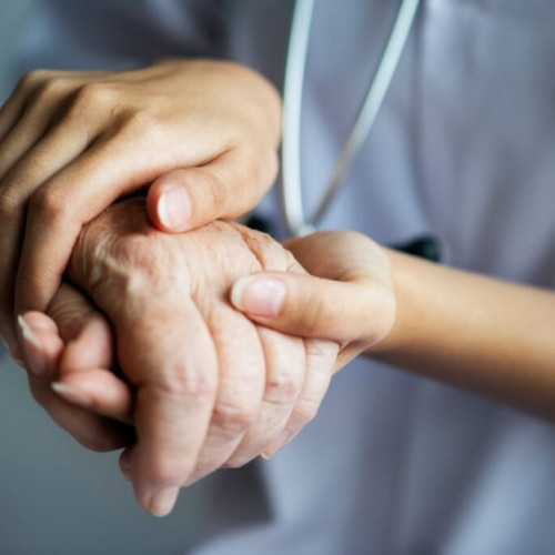 Crește numărul furnizorilor de îngrijiri medicale la domiciliu în Bistrița-Năsăud