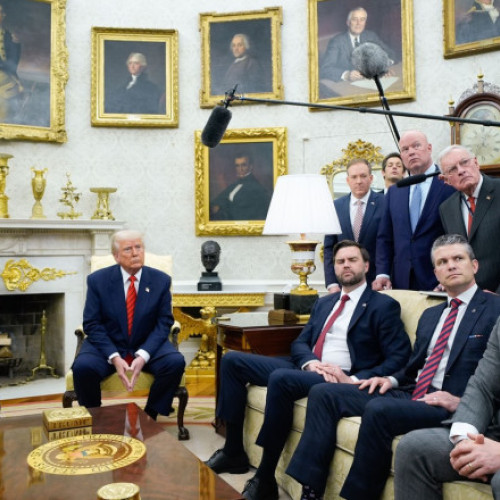 Donald Trump transformă Biroul Oval într-un spațiu de expoziție