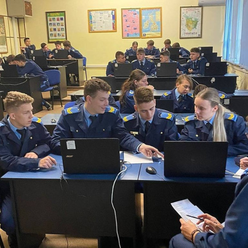 Se mai pot face înscrieri pentru învățământul liceal militar